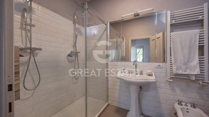 Image No.29-6 Bed Country House for sale