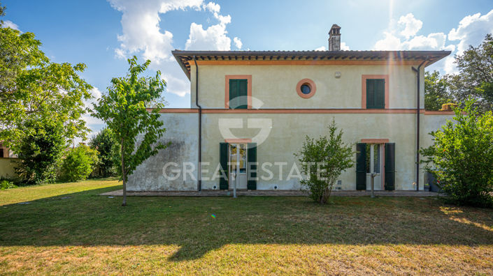 Image No.18-Villa de 4 chambres à vendre à Foligno