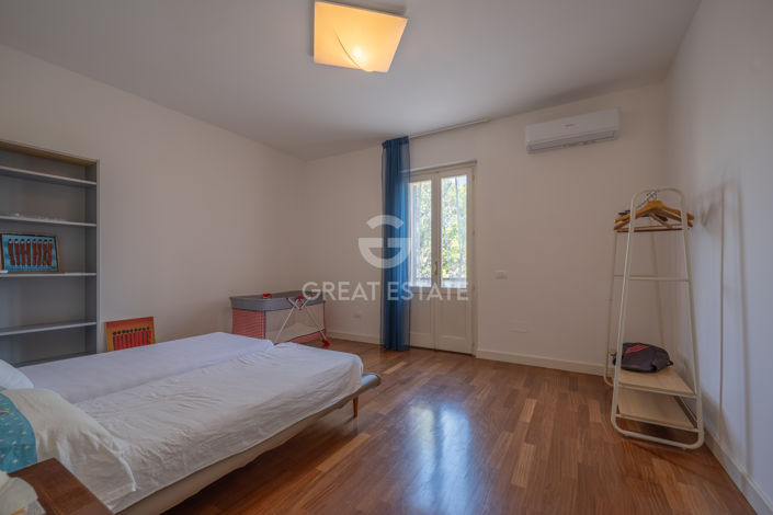 Image No.58-4 Bed Villa for sale
