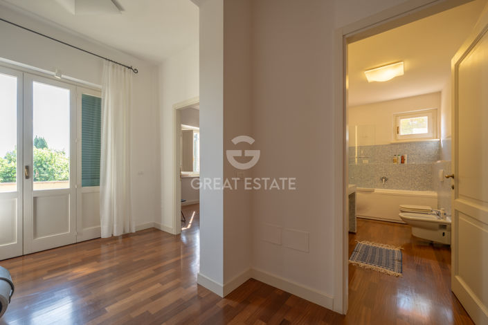 Image No.60-4 Bed Villa for sale