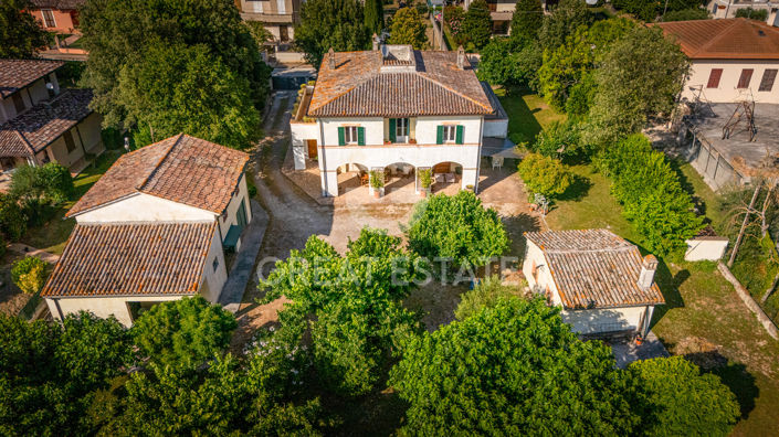 Image No.7-Villa de 4 chambres à vendre à Foligno