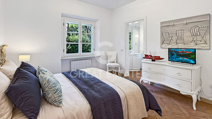 Image No.21-6 Bed Country House for sale