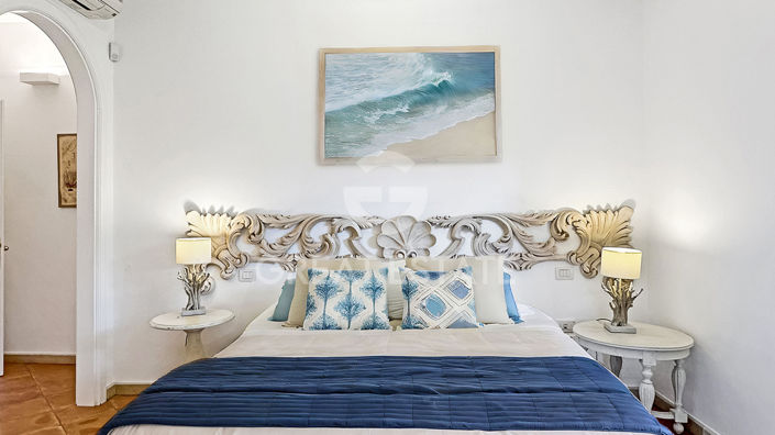 Image No.22-6 Bed Country House for sale