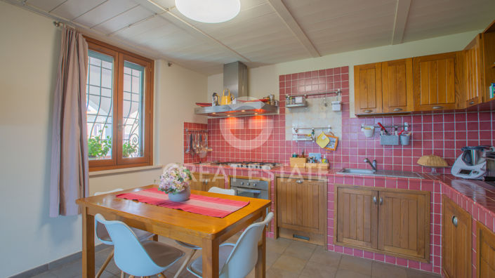 Image No.16-3 Bed Country House for sale