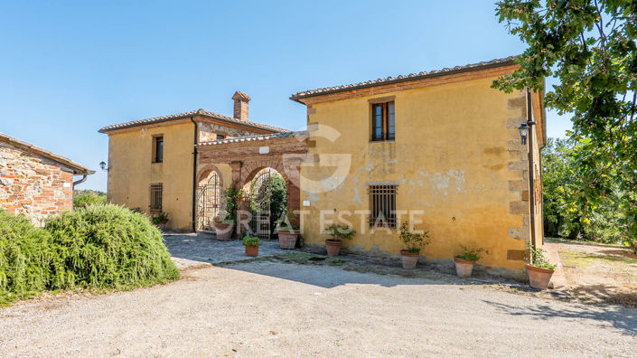 Image No.12-Maison de campagne de 8 chambres à vendre à Torrita di Siena