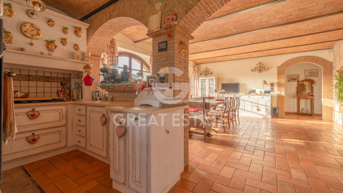 Image No.23-9 Bed Country House for sale