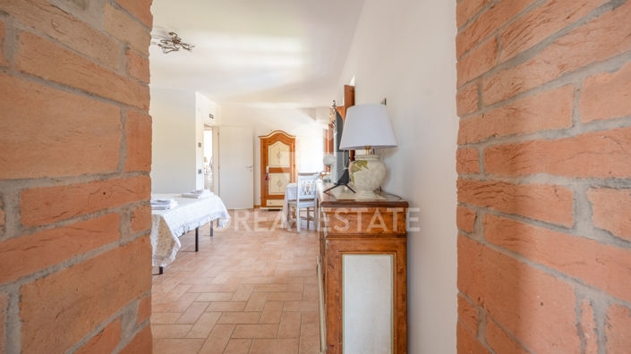 Image No.33-9 Bed Country House for sale