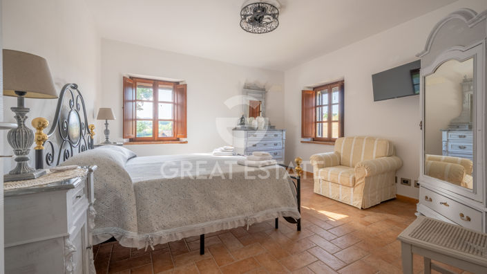 Image No.34-9 Bed Country House for sale