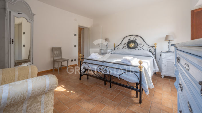 Image No.35-9 Bed Country House for sale