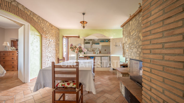 Image No.40-9 Bed Country House for sale