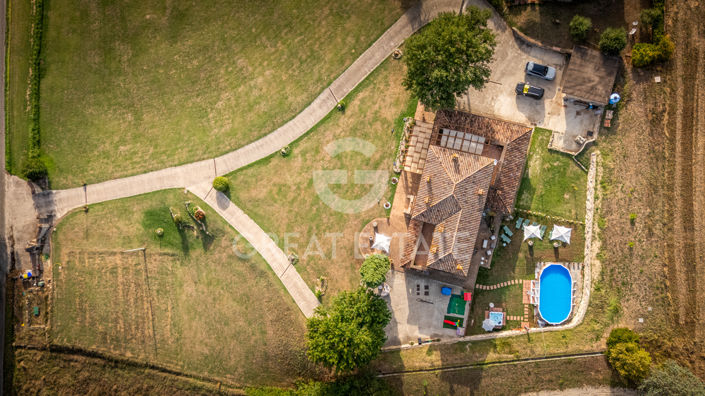 Image No.5-9 Bed Country House for sale