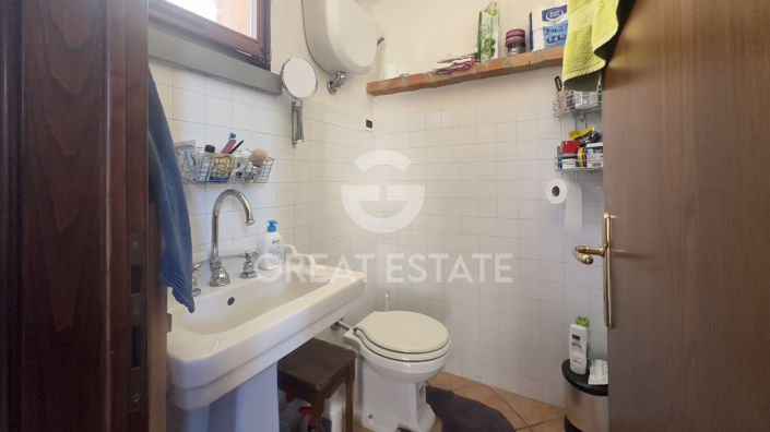 Image No.32-3 Bed Country House for sale
