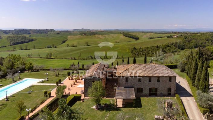 Image No.18-14 Bed Country House for sale