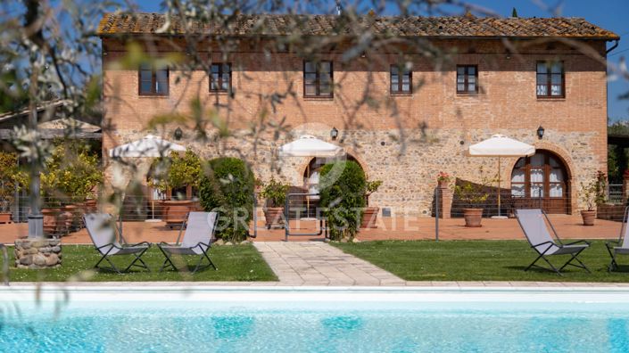 Image No.3-14 Bed Country House for sale