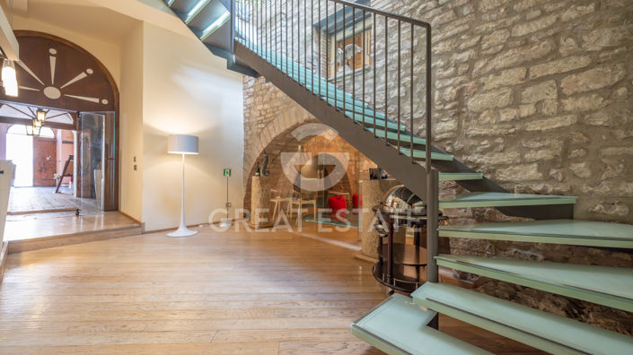 Image No.16-5 Bed Townhouse for sale