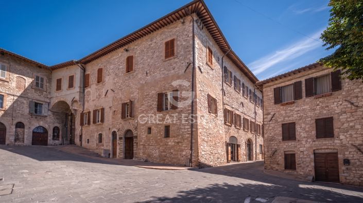 Image No.2-5 Bed Townhouse for sale