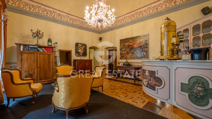 Image No.31-5 Bed Townhouse for sale