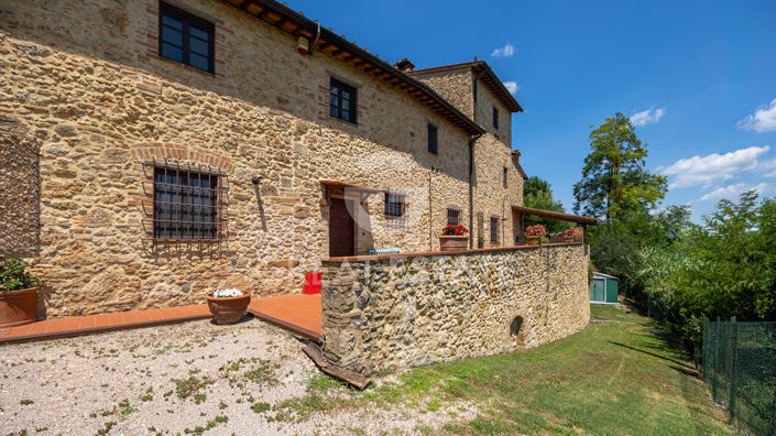 Image No.23-4 Bed Country House for sale