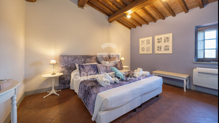 Image No.38-4 Bed Country House for sale