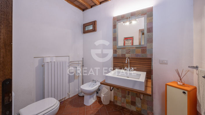 Image No.44-4 Bed Country House for sale