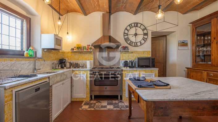 Image No.7-4 Bed Country House for sale