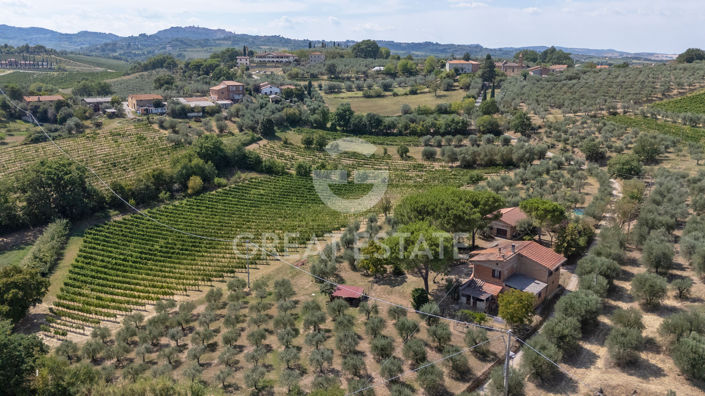 Image No.20-3 Bed Country House for sale