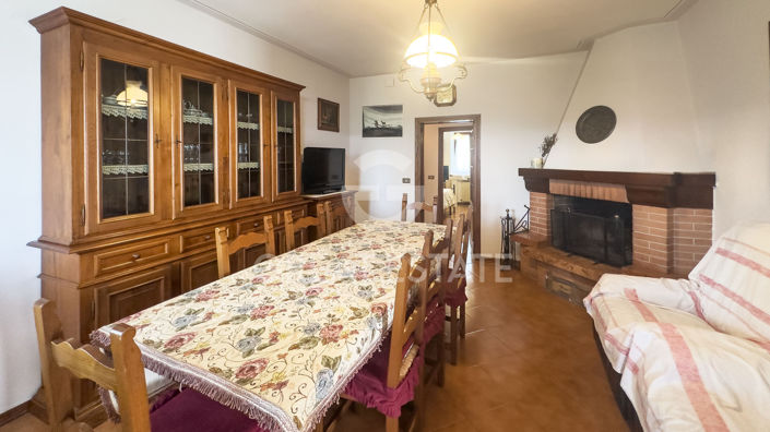 Image No.21-3 Bed Country House for sale