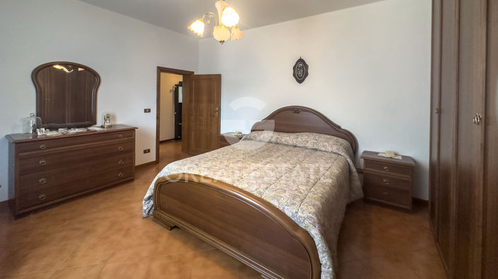 Image No.23-3 Bed Country House for sale