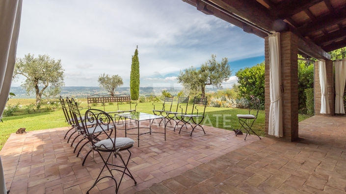 Image No.11-7 Bed Country House for sale