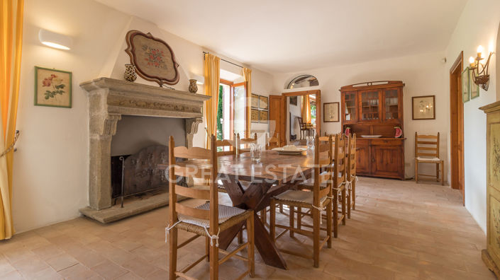 Image No.20-7 Bed Country House for sale