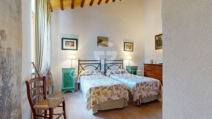 Image No.34-7 Bed Country House for sale
