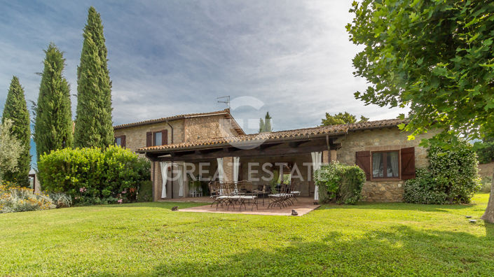 Image No.10-7 Bed Country House for sale