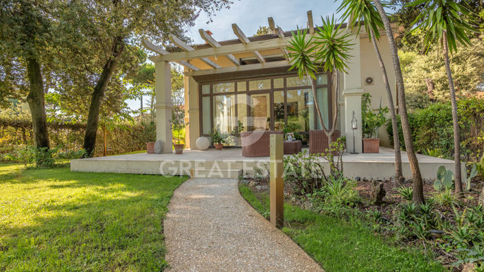 Image No.10-5 Bed Country House for sale