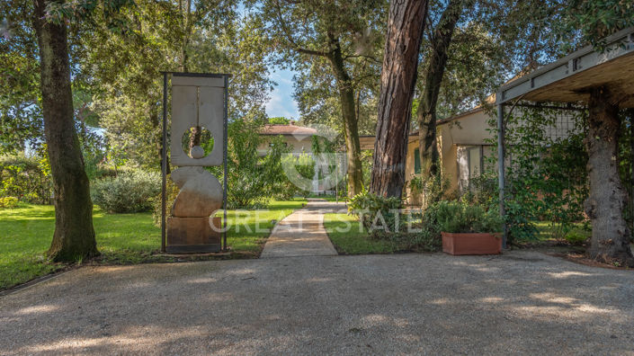Image No.14-5 Bed Country House for sale