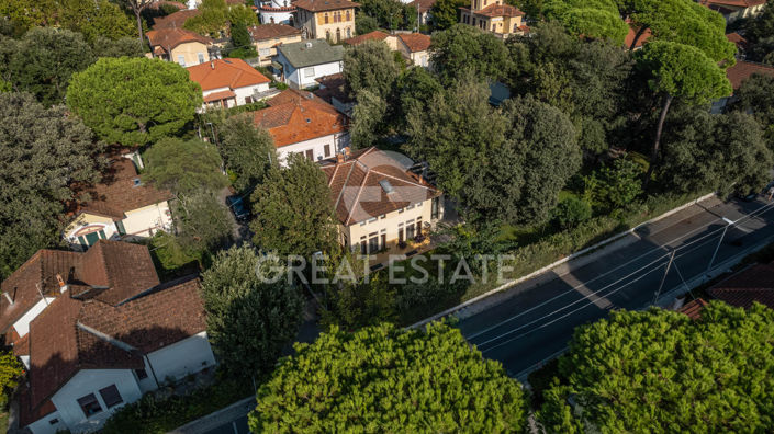 Image No.19-5 Bed Country House for sale