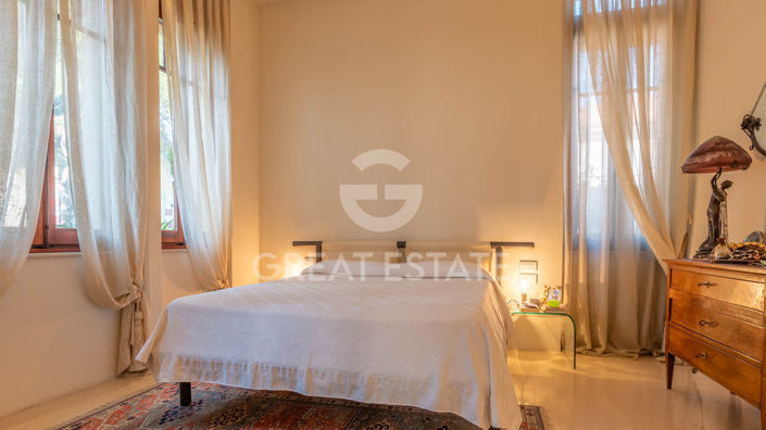 Image No.24-5 Bed Country House for sale