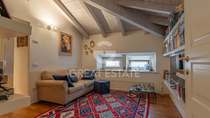 Image No.31-5 Bed Country House for sale