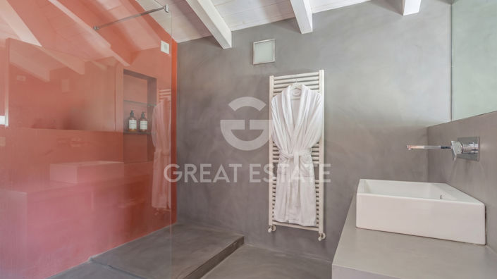 Image No.36-5 Bed Country House for sale