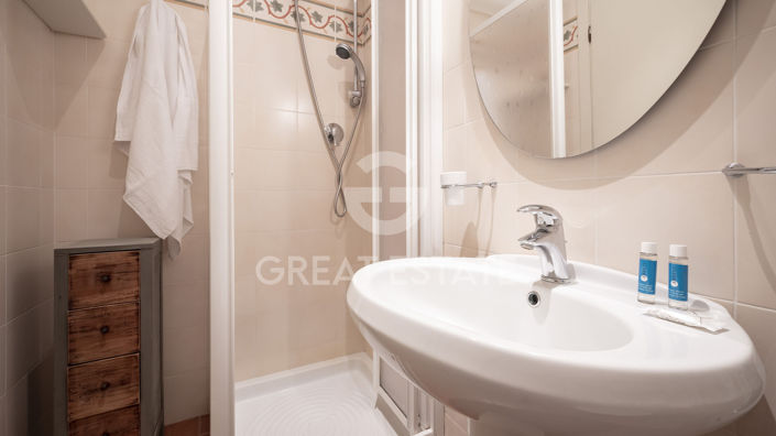 Image No.15-9 Bed Country House for sale