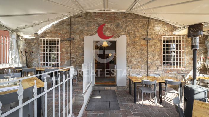 Image No.2-9 Bed Country House for sale
