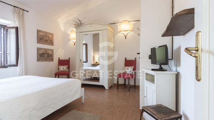 Image No.30-9 Bed Country House for sale