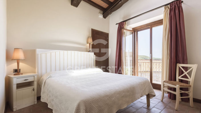 Image No.33-9 Bed Country House for sale