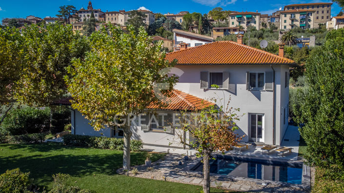 Image No.3-Villa de 6 chambres à vendre à Castiglione del Lago