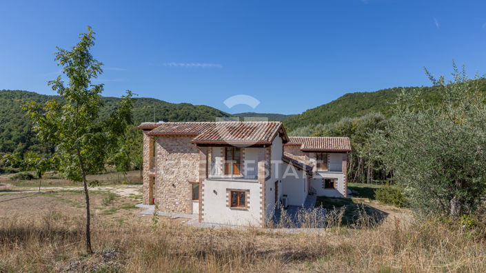 Image No.9-3 Bed Country House for sale