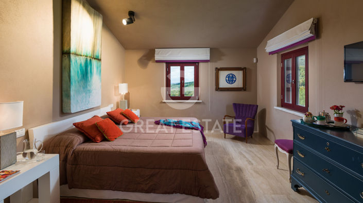Image No.24-6 Bed Country House for sale