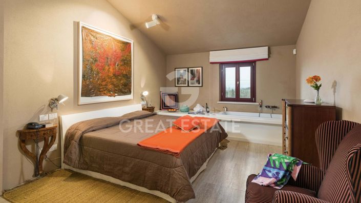 Image No.27-6 Bed Country House for sale