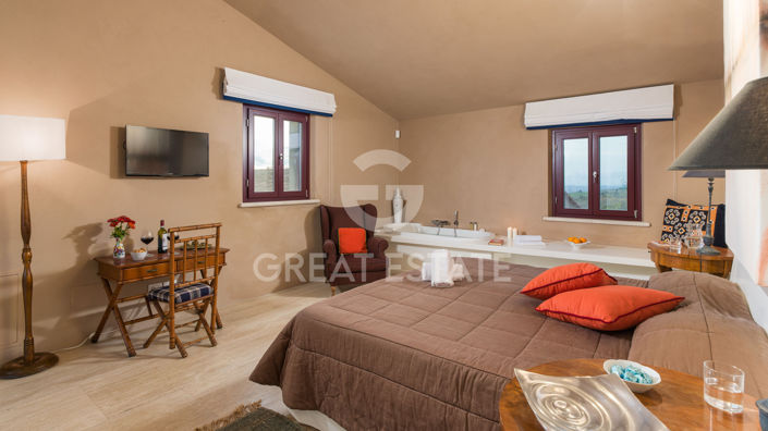 Image No.30-6 Bed Country House for sale