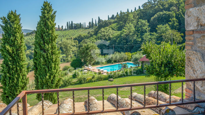 Image No.19-4 Bed Country House for sale
