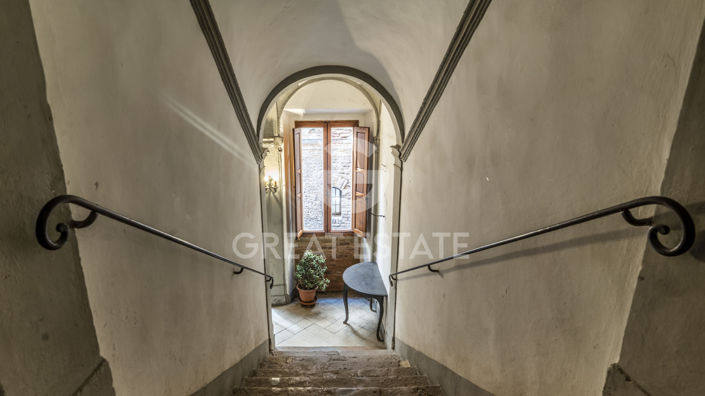 Image No.4-10 Bed Apartment for sale