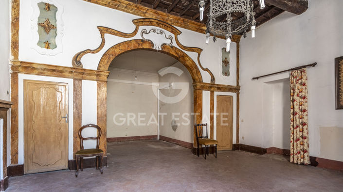 Image No.5-10 Bed Apartment for sale